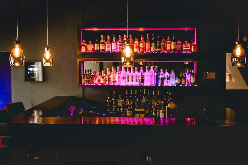 Leon’s Liquid Lounge