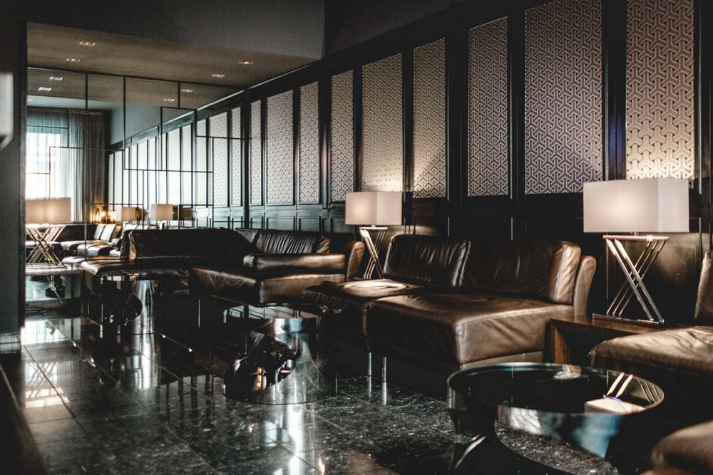 Leon’s Liquid Lounge